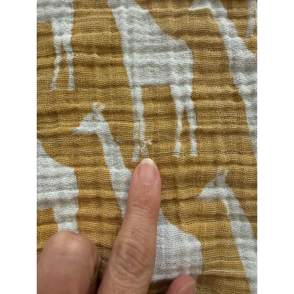 Zebi Baby Organic Cotton Muslin Swaddle Blanket Yellow Giraffe Print 44x44